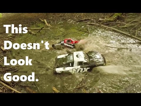 Traxxas Slash 4x4s Extreme Bash Fest!