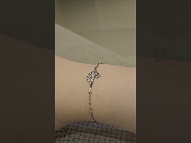 اسوارة سوارفسكي فضي مزينة بأحجار