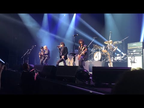 Joe Perry & Friends: Let The Music Do The Talking (cut; show opener), Tokyo 2018-09-18