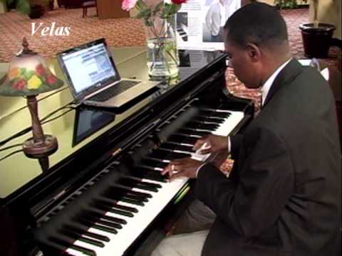 Promotional video thumbnail 1 for Gerald Foster Detroit Metro Airport Pianist