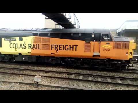 37057 "Barbara Arbon" Colas Rail class 37 puts the power on at Lincoln