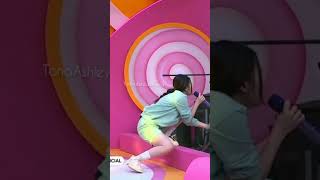 Download lagu Goyangan heboh ayu ting ting saat membawakan lagu - ikan dalam kolam #cover #shorts #short #music mp3