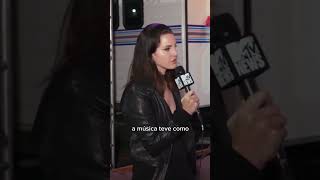 Por que #LanaDelRey deixou de cantar &#39;Cola&#39; em seus shows? 🎤🔍