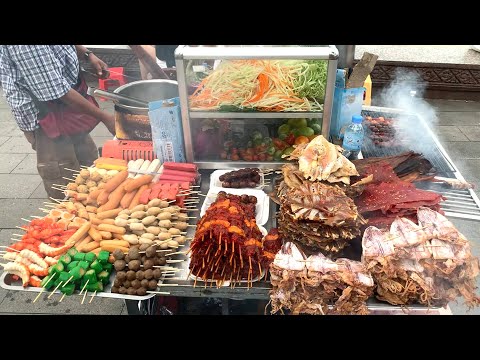 Evening Daily Activities of Vendors Selling Street Food at the Riverside @Cambodian Tourism 2022