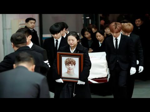 Kpop saddest moment Jonghyun's funeral: BTS,SHINee,Yoona,...all sad stars bid farewell to the leader