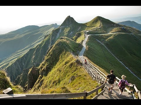 Top 20 most beautiful places in the Auvergne, France