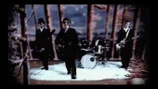 Mew - She Came Home For Christmas (Official Video)