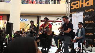 Los Claxons Galerias Monterrey- Empieza hoy