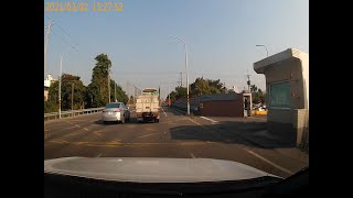 Re: [新聞] 年輕人同車赴黃泉 台南6死重大車禍駕駛無