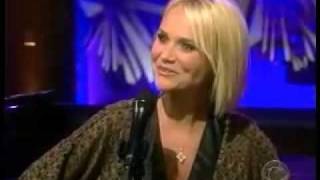 Kristin Chenoweth singing Taylor the Latte Boy