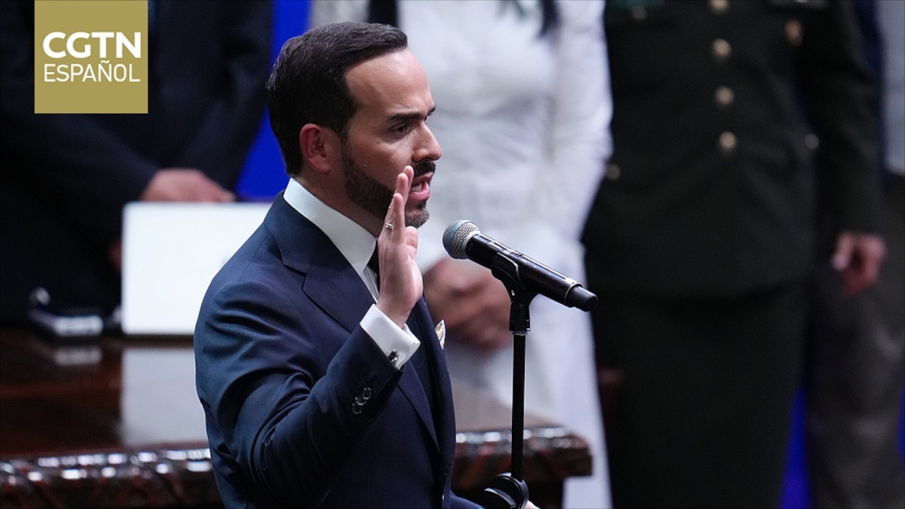 Abelardo de la Espriella asume la presidencia de Colombia