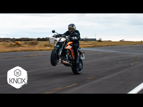 KTM 1290 Superduke R review by KNOX