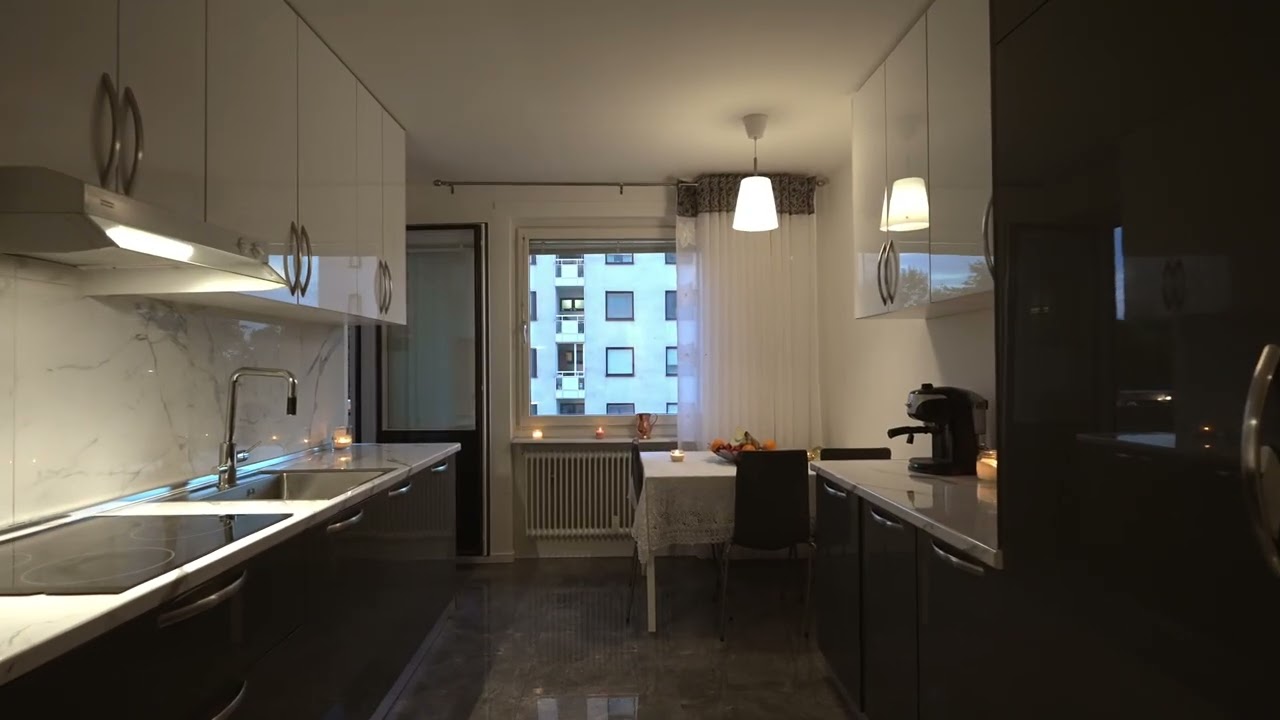 3 rum Lägenhet på Skrakgränd 9, vån 3 Fagersjö Stockholms kommun - video