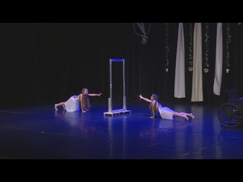 Gálaműsor – mély gondolatok, profi táncosok