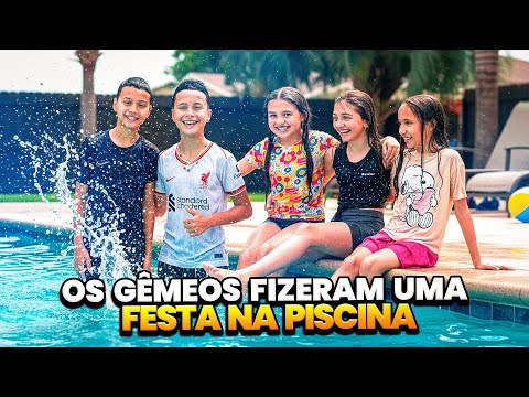 The twins Antonio and JP had a pool party with their friends 😱 •Antônio and JP•