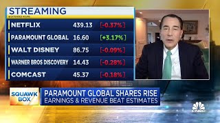 Netflix is the only major streaming company not burdened by legacy media decline, says Tom Rogers