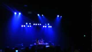 Coely - ain't chasing pavements @ Snoop Dogg AB Brussels