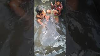 preview picture of video 'Childrens taking bath in villages'