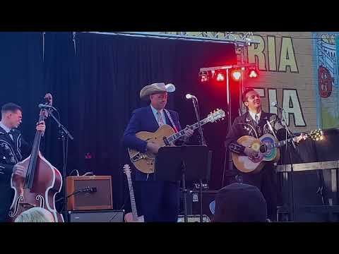 Deke Dickerson & The Whippersnappers live in Alameda, CA 6/12/21 "Sag, Drag and Fall"