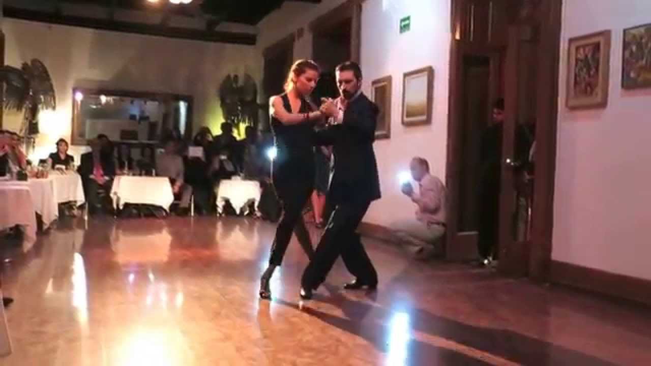 Karina Guillén y Ernesto Candal interpretan Una fija