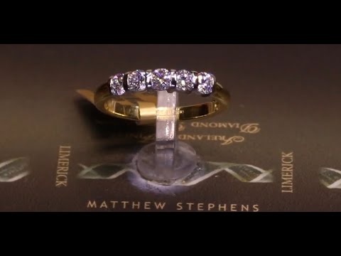 #17688 | T0.56ct | Five Stone Round Brilliant Diamond Ring | Set in 18ct Yellow Gold