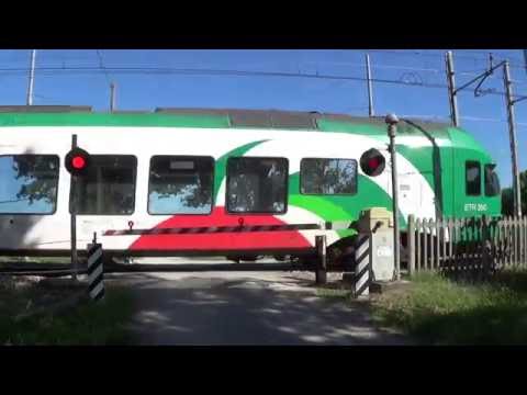 Passaggio a livello di via Pianella SN - Mezzolara (BO) / Level Crossing / Bahnübergang