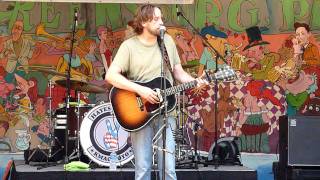 Hayes Carll &quot;Don&#39;t Let Me Fall&quot; 7/29/11 Greensburg, Pa. St. Clair Park