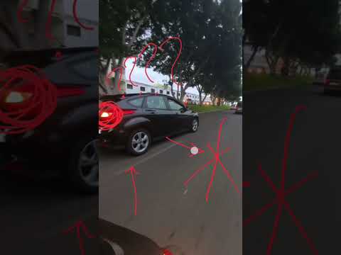 Lo hacen con toda la intención 🙂 #biker #carro #conductor #a #humor