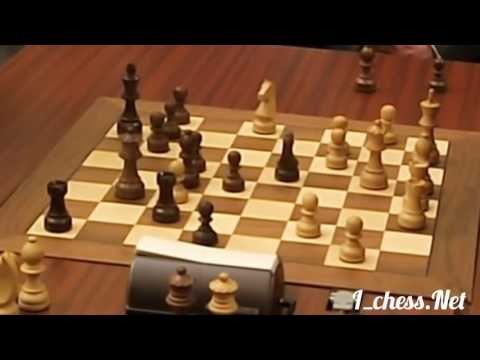 2010-11-11 World Champion XIV GM Kramnik - World Champion XVI GM Carlsen Tal mem_HD