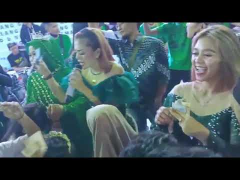 Oray welang - Peuyeum bandung - Mojang Priangan - Gala gala - MEDLEY ADE ASTRID