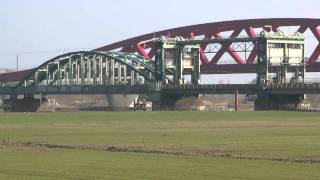 preview picture of video '20110322 IJsselbrug Hattem 1320-1430'