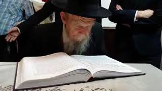 הרב גרשון אדלשטיין חוגג חנוכה 5779