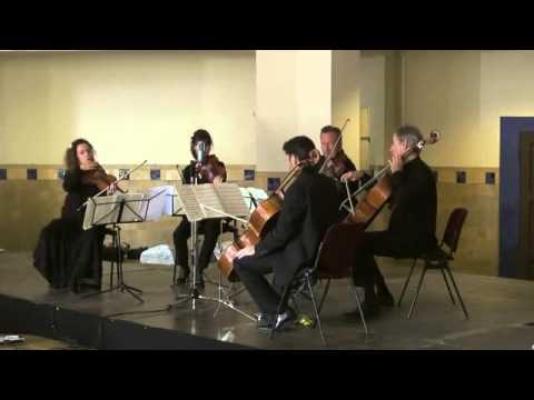 download lagu mp3 mp4 Les Pianos Folies, download lagu Les Pianos Folies gratis, unduh video klip Les Pianos Folies