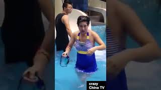 女性の容姿によってボディタッチ度合いが違いすぎる係員⑲2022夏