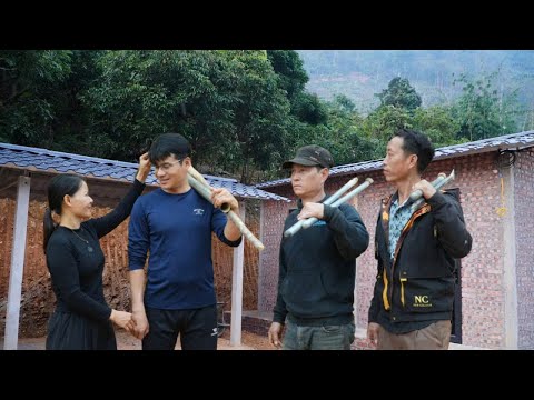 Mr. Thu sent people to help Tu Diem and CEO Toan the two of them trying to renovate their happy home