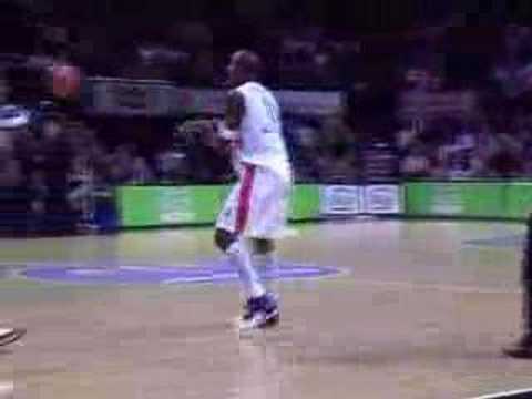 33 15-01-08 BCO-Nymburk - Goaltending op score van Greg Brun