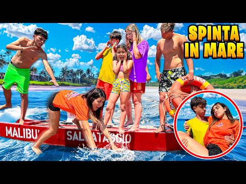 ZIA NICOLE SPINTA IN MARE DALL’EX RAGAZZO GELOSO DEL NUOVO FIDANZATO SVIENE E ILARY LO SCOPRE!