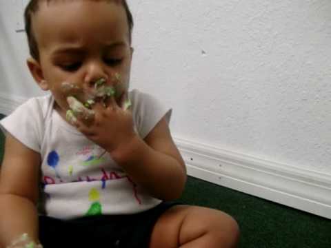 Mohsin's first birthday..and his birthday cake!