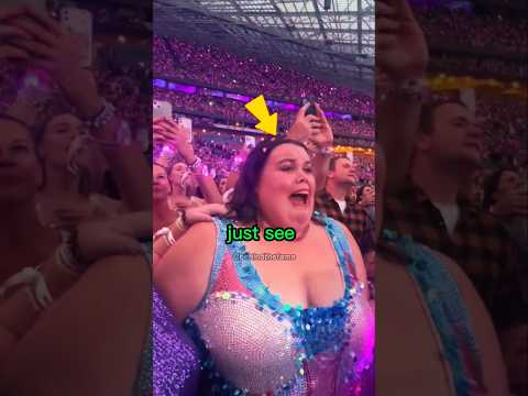 Taylor Swift Protects Fan From Hateful Comments 💔😭 #taylorswift