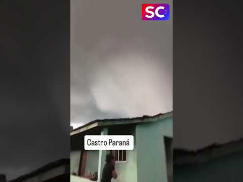 ¡Un tornado habría atravesado varias zonas de Paraná, Brasil! #Shorts | Sin Contexto