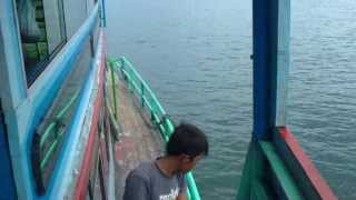 preview picture of video 'Bagpacker From Parapat to Samosir Island Via Ferry @ Lake Toba, Indonesia'