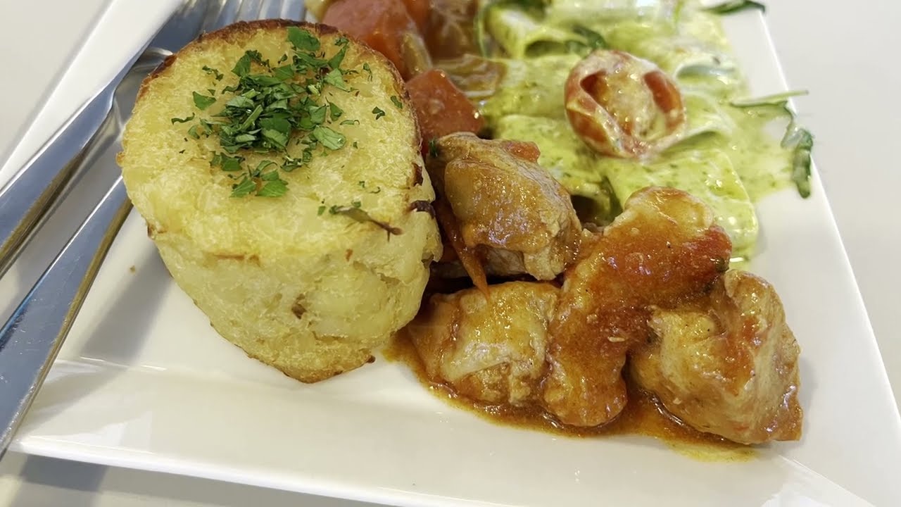 Iberia Velázquez Lounge thumbnail