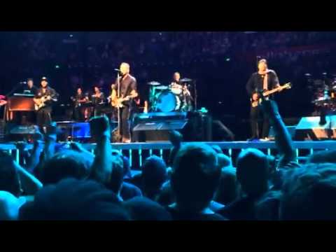 Videoclip de Don't Change (Live at Allphones Arena, Sydney, AU - 2/19/2014) — Bruce Springsteen