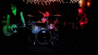 Diana Gone Wrong, I'm not moving, Live at Skinny's 12-7-09