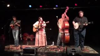 I Feel the Blues Movin' In