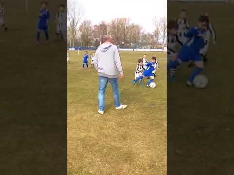 voetbal talent  ronaldo messi   Aleyna Kacmaz 8 jaar United davo