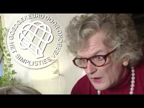 De zusjes Veenendaal bewapenen zich - Van Kooten en De Bie