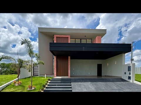 Duplex de alto padrão, a venda no condomínio Jardins Nápoles em Senador Canedo Go 