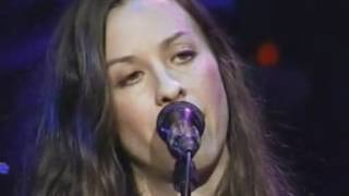 04 - Flinch - Alanis Morissette (AOL 8.0 Launch Party 2002)