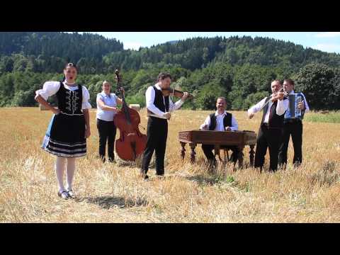 Ľudová hudba Slančíkovci - A ja taká čárna, A od Prešova